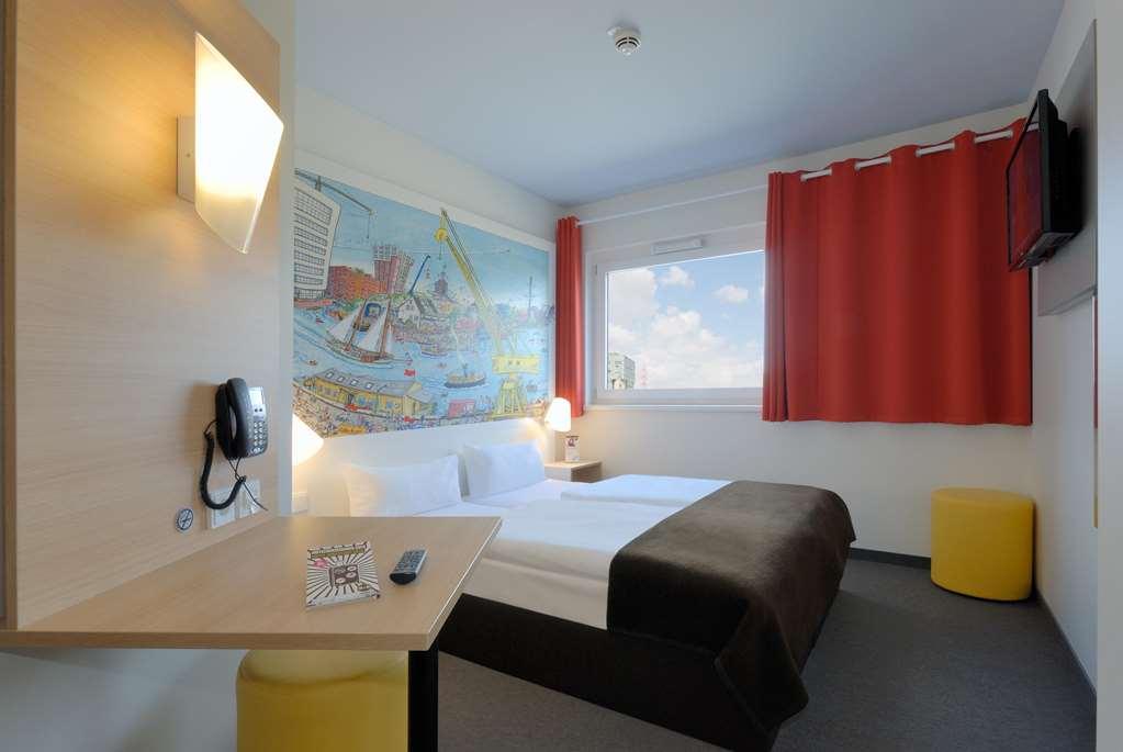 B&B Hotel Hamburg-Harburg Room photo