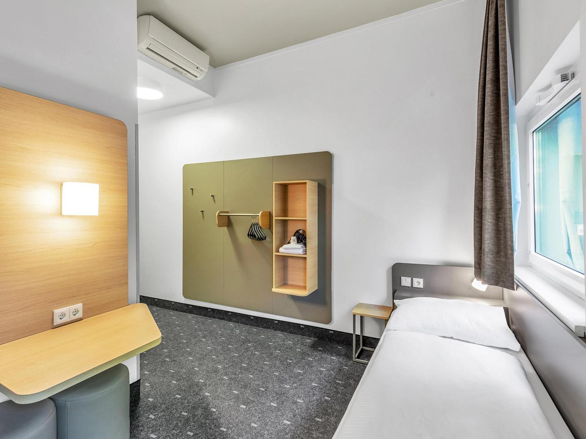 B&B Hotel Hamburg-Harburg Exterior photo